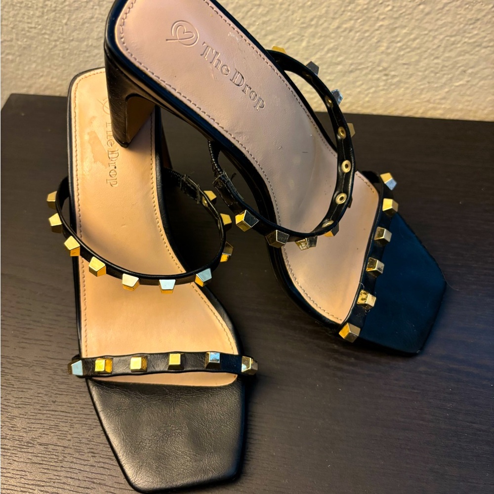 Black comfortable heels